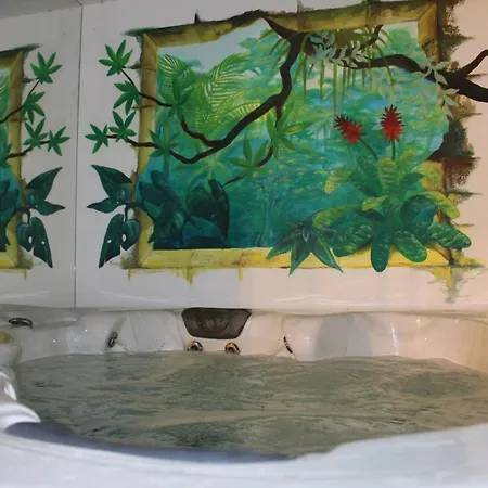 Hotel Woodmood Caravan Experience Leuk